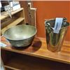 Image 1 : HEAVY BRASS BOWL AND BRASS PAIL
