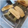 Image 2 : 7 ULU KNIVES WITH COOKBOOK