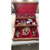 Image 2 : JEWELRY BOX WITH CONTENTS