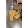 Image 8 : WICKER STOOL AND WICKER BASKETS