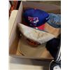 Image 2 : GUITAR INSPIRED MESSNGER BAG AND 6 NEW HATS