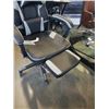Image 8 : BLACK/GREY GAMING CHAIR WITH RETRACTABLE FOOT REST