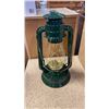 Image 2 : NEW DIETZ NO 80 LASNTERN GREEN WITH GOLD TRIM - SEALED IN ORIGINAL WRAPPING