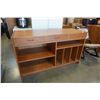 Image 2 : TEAK SERVER