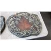 Image 2 : 2 DECORATIVE GARDEN STONES