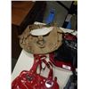 Image 2 : LOT OF ESTATE HANDBAGS AND PURESES