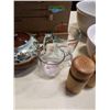 Image 3 : SADLER TEAPOT, PYREX MEASURING CUP AND MIXING BOWLS