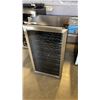 Image 1 : NEW INSIGNIA 29 BOTTLE WINE FRIDGE