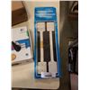 Image 2 : RISAR PILLOW, LOGITECH KEYBOARD AND APPLIANCE ROLLERS