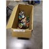 Image 1 : LOT OF DECORATIVE STATUES AND MASON LINE