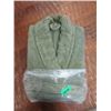 Image 1 : Women's New Green Shawl Collar Robe - Large