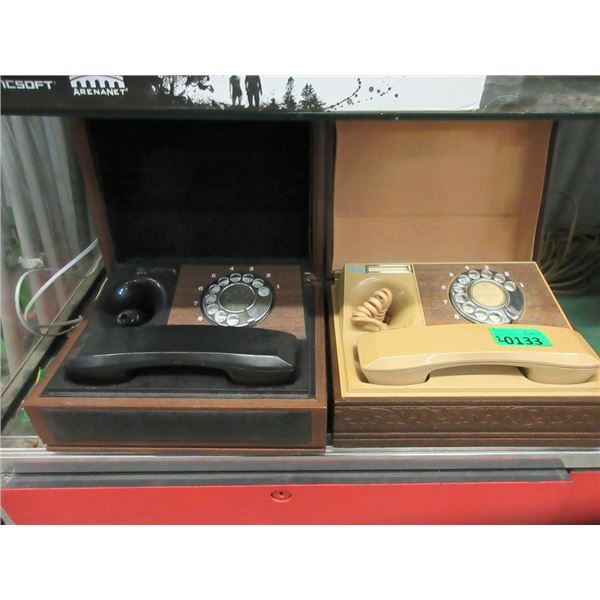 2 Vintage Dial Desk Phones