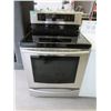 Image 1 : Black Samsung Smooth Top Electric Stove