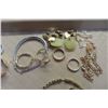 Image 2 : Tray Lot of Fashion Bracelets
