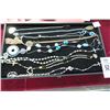 Image 2 : 8-Fashion Necklaces - 8 X $