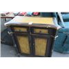 Image 1 : Painted 2 Over 2 Cabinet
