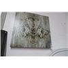 Image 1 : Chandelier Print 30" x 30"