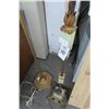 Image 2 : 2-Brass Floor Lamps - 2 X $