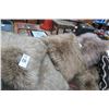 Image 2 : Designer Fur Style Throw Pillows (15)