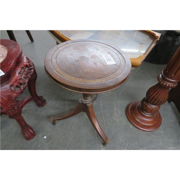 Mahogany Round Pedestal Table