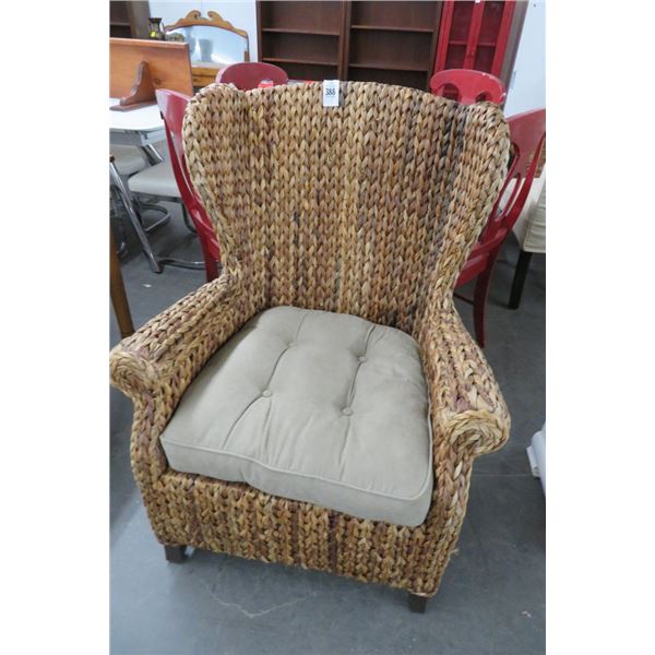 Knotted Leaf Cushioned Armchair