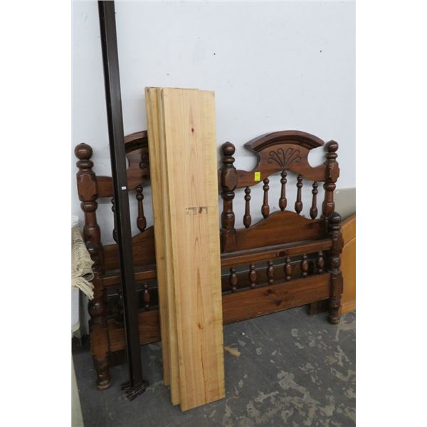 Queen Wood Spindle Bed w/Frame