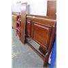 Image 3 : Queen Mahogany Sleigh Bed