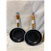 Image 1 : 2 smaller frying pans