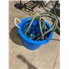 Image 1 : Bin and hose