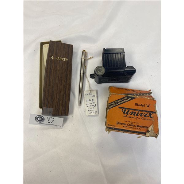 Vintage Univex Model A Made In USA Camera by Universal Camera Corp New York in Original Box with Par