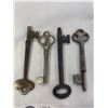 Image 2 : Lot of 4 Vintage Skeleton Keys