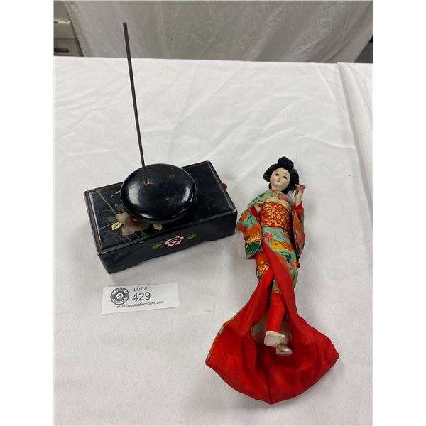 Vintage 1940s Geisha Girl Music Box - Needs Oiling