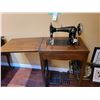 Image 1 : Sewing Machine in Table C