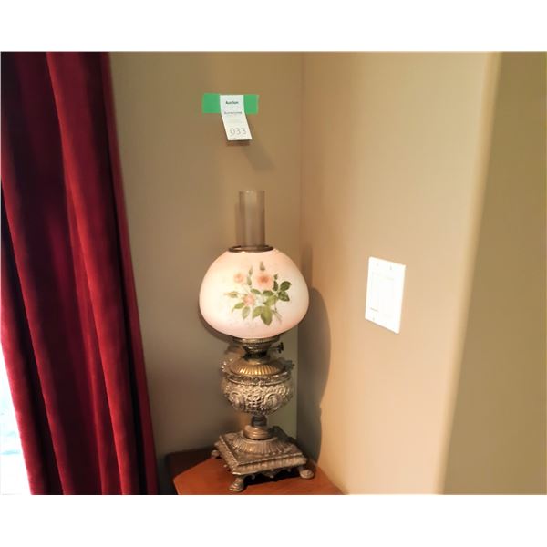 Antique Karosene Lamp  Cat A