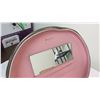 Image 4 : beauty mirror + brush, in hand bag