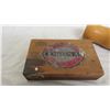 Image 2 : Claro cigar box + wooden item