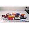 Image 1 : 16 piece train set cars - Canadian Pacific (plastic)