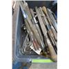 Image 2 : Hefty Tub w/Files & Pliers