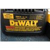 Image 2 : Dewalt Cordless Drill w/Charger & Extra Battery