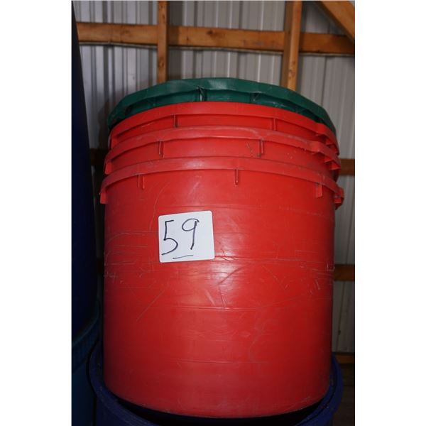 4 Plastic Tubs