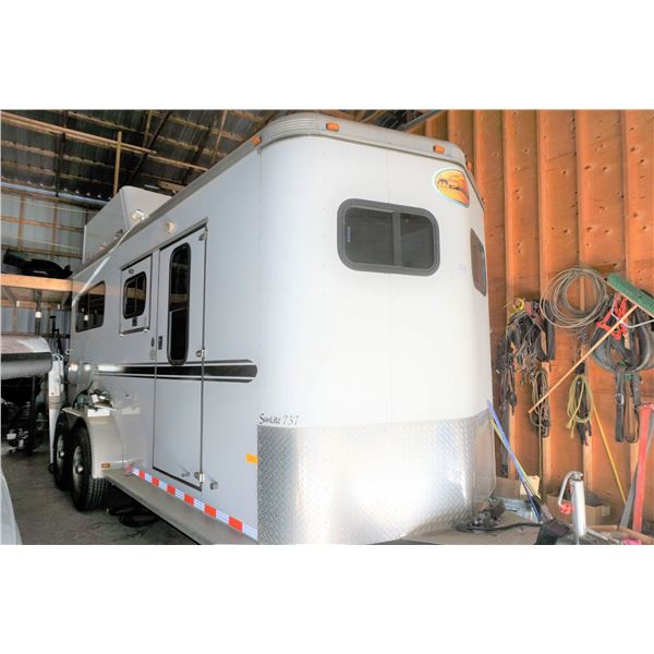 Sundown 2 Horse Trailer, 16ft, Tandem Axle, 20ft to end of hitch tack room & living quarters