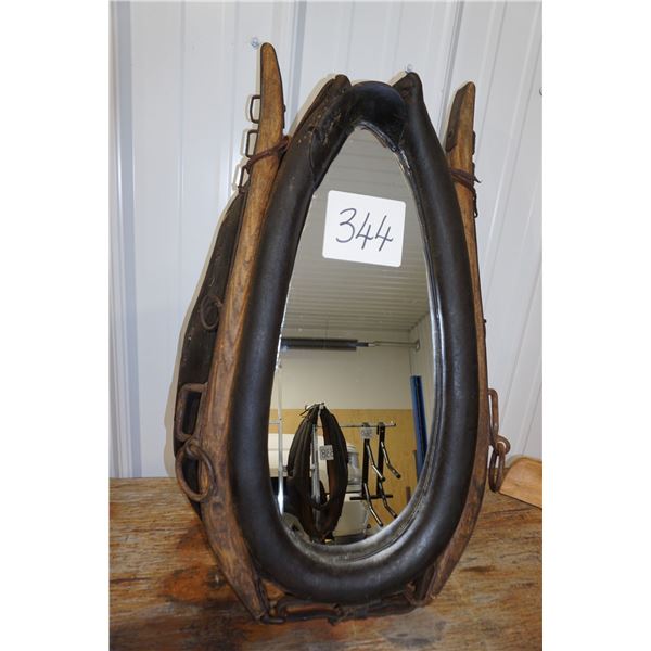 Decorative Collar with Mirror