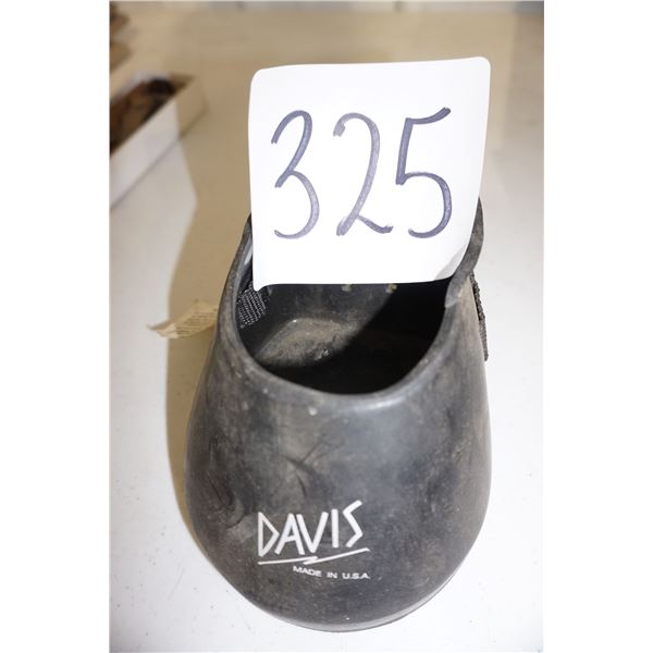 NEW Davis Barrier Boot Size 1 (new)
