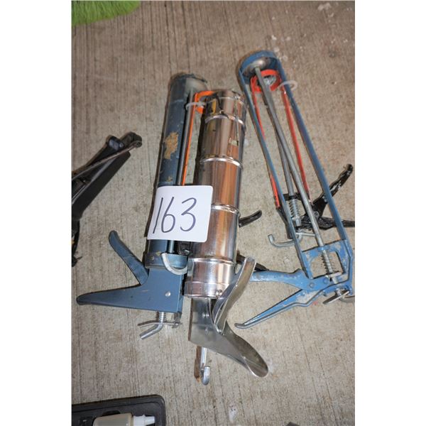 5 Caulking Guns
