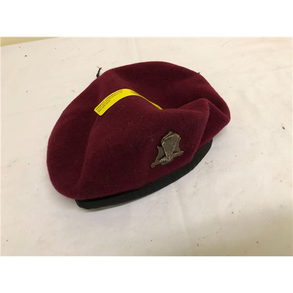 Canadian Airborne Maroon Beret with copy paratrooper badge