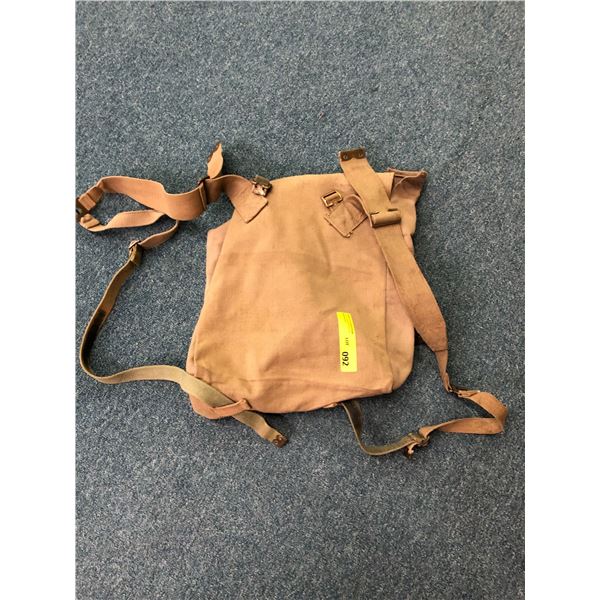 Canadian P37 Large Pack with straps