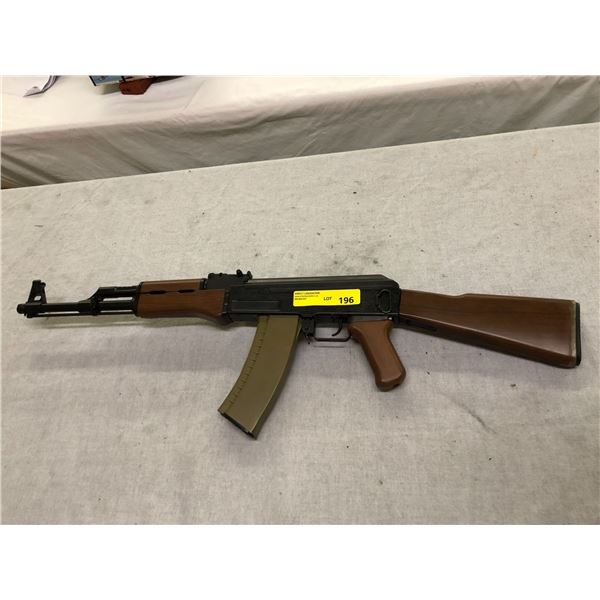 Airsoft - AK47 - Comes with spare mag. - Plastic Handle Needs Repair