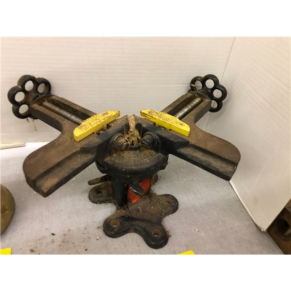 Antique Stanley Rotating Vice