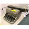 Image 5 : Antique Remington Rand Typewriter