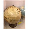 Image 3 : Two Globes - one Vintage by World Classic Series Globe & National Geographic Globe